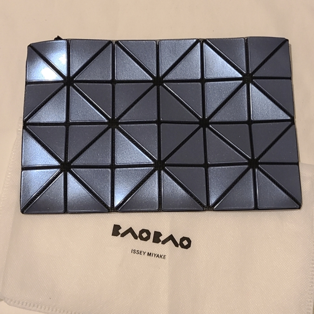 Bao Bao Issey Miyake Lucent Metallic Flat Pouch - Light Blue